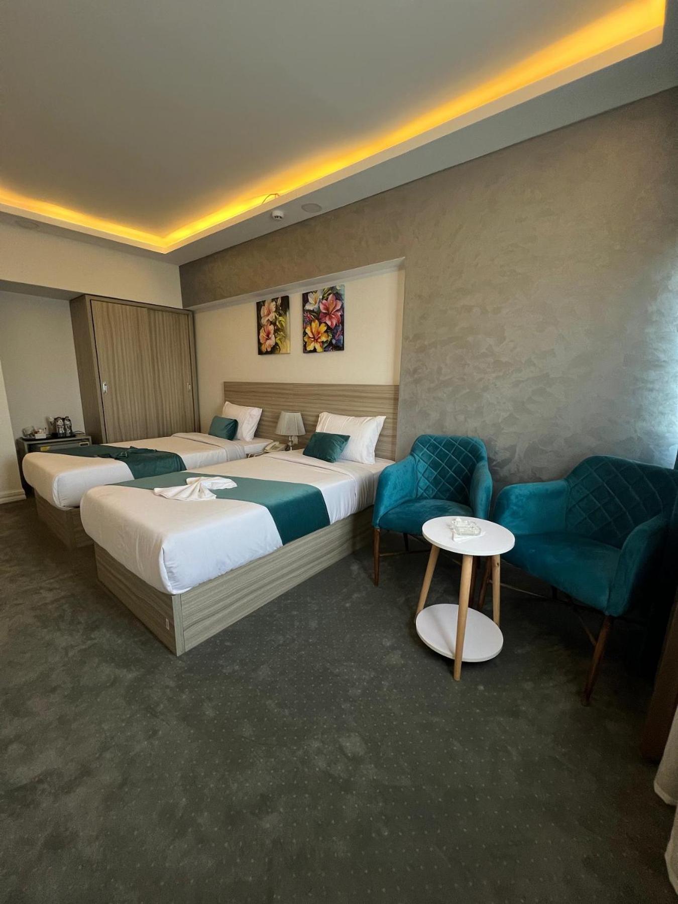 Mar Charbel Hotel Le Caire Extérieur photo