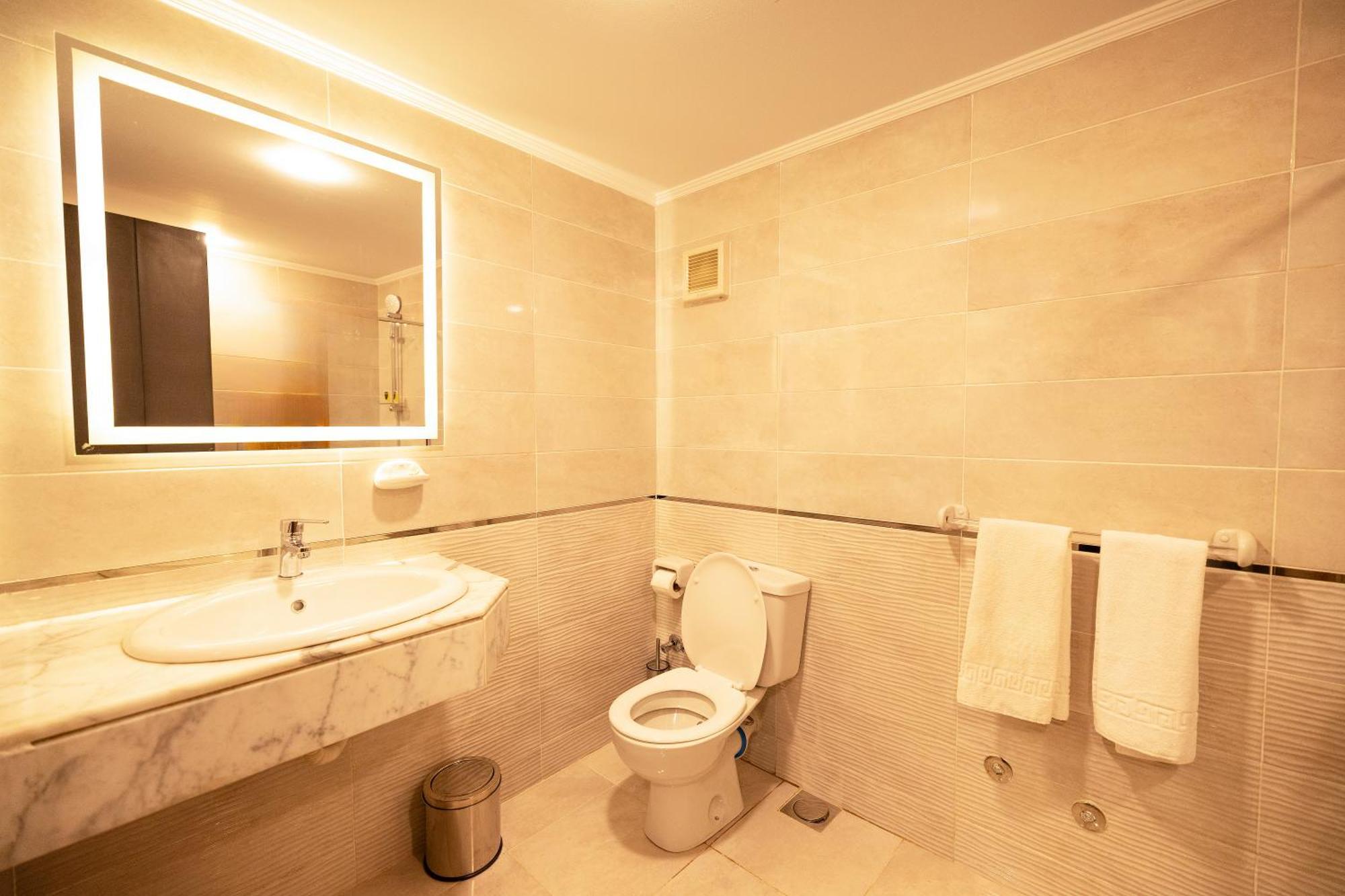 Mar Charbel Hotel Le Caire Extérieur photo