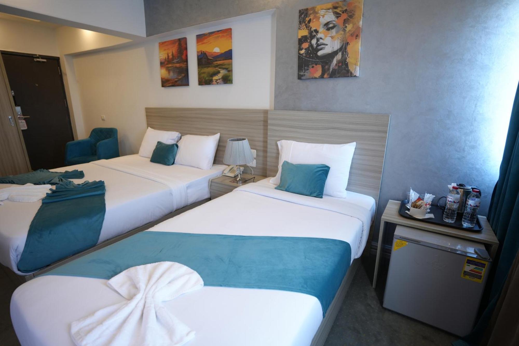 Mar Charbel Hotel Le Caire Extérieur photo